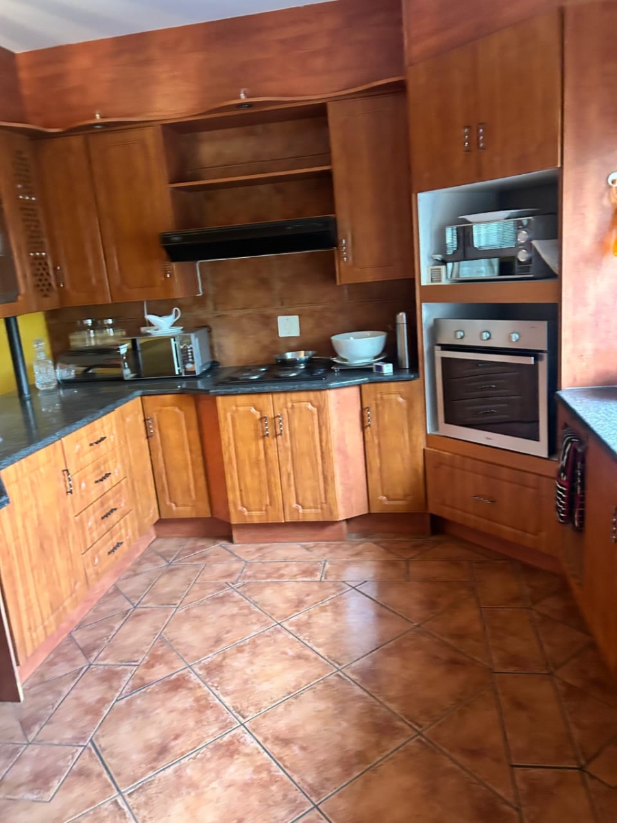 3 Bedroom Property for Sale in Safari Gardens North West